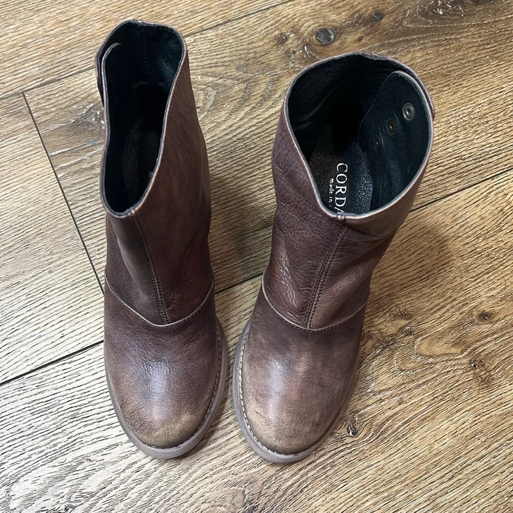 NWOB Cordani Distressed Brown Leather Ankle Boots Size 35/4.5-5US